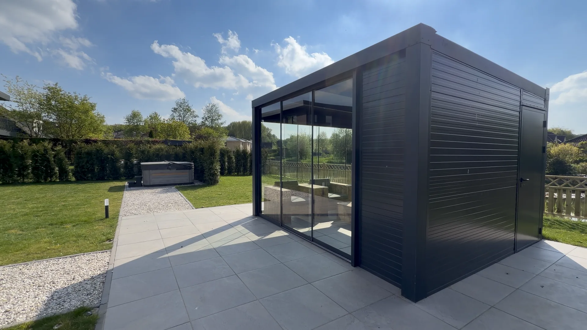 tuinhuis buiten