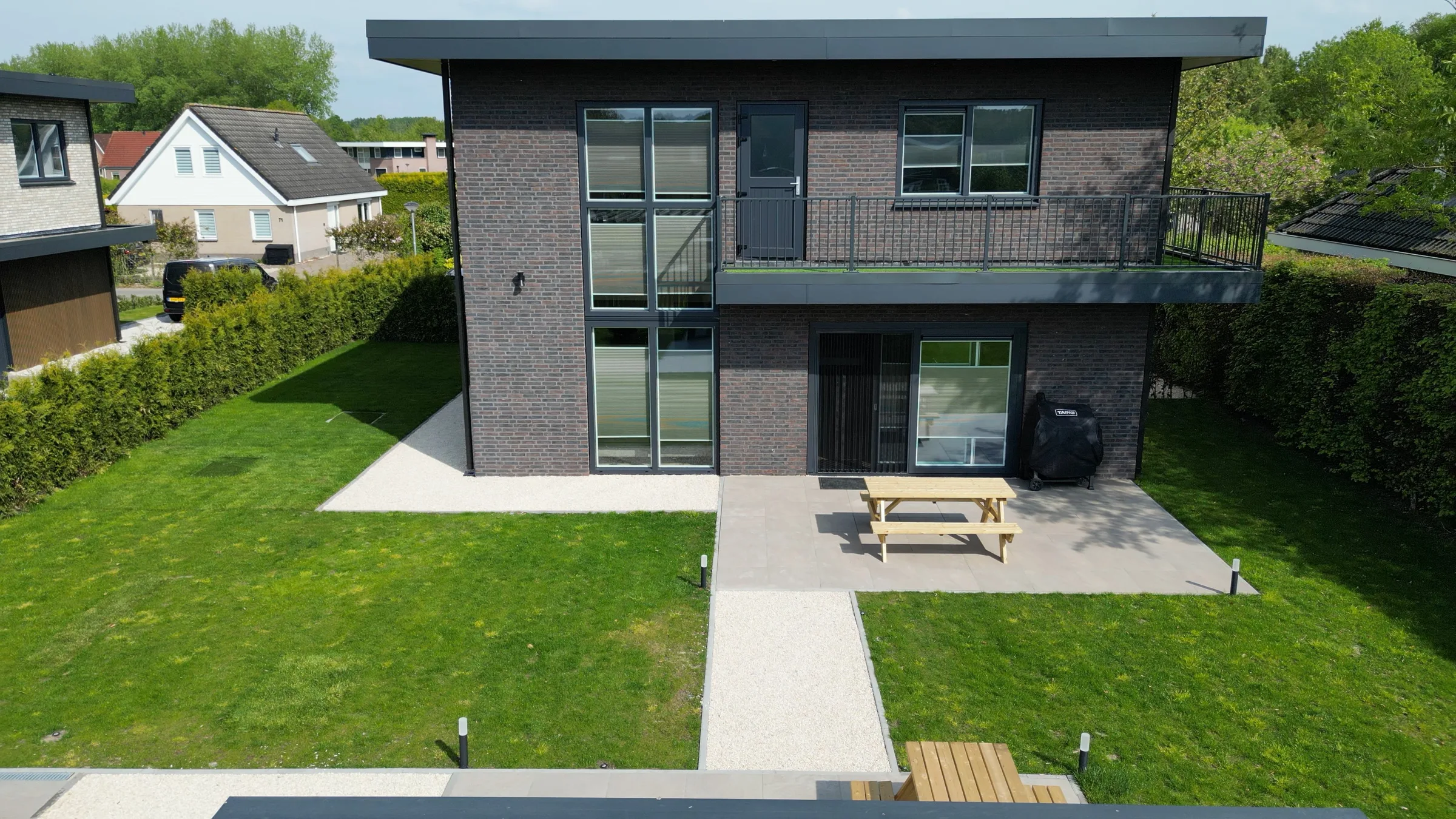 villa 52 · terras
